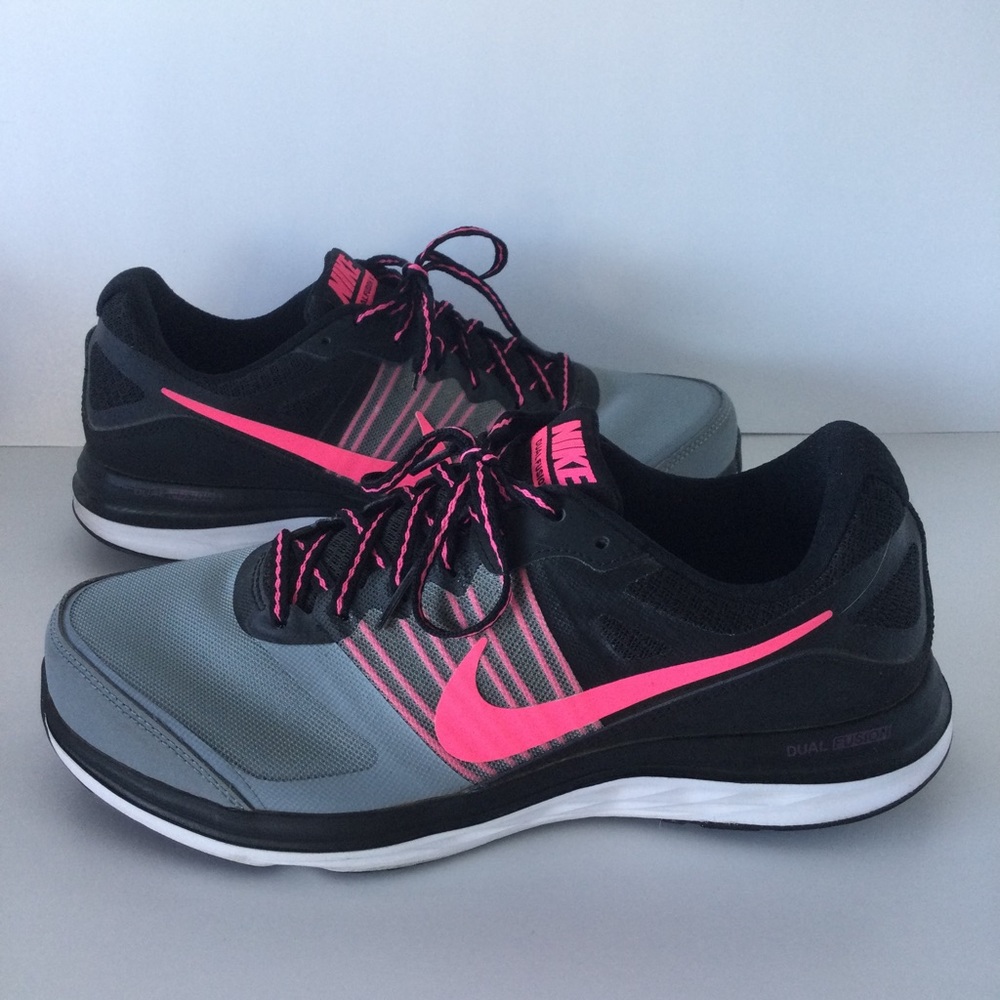 Women’s Nike Pink Gray Black White Running Shoes Dual Fusion X Size 10 Wide